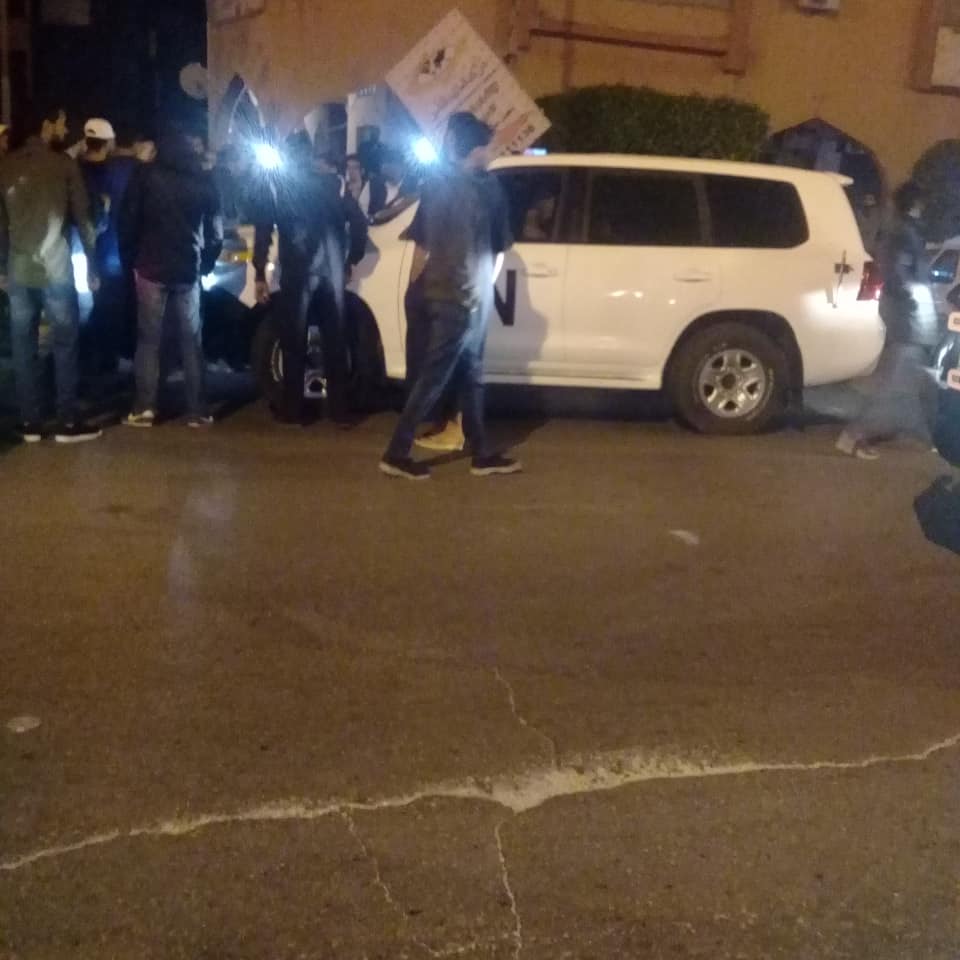 A group of protesters intercepts the convoy of UN mission in Libya while en route to Ras Ajdir border with Tunisia in Sabratha, a city loyal to Haftar. No further details were given.   