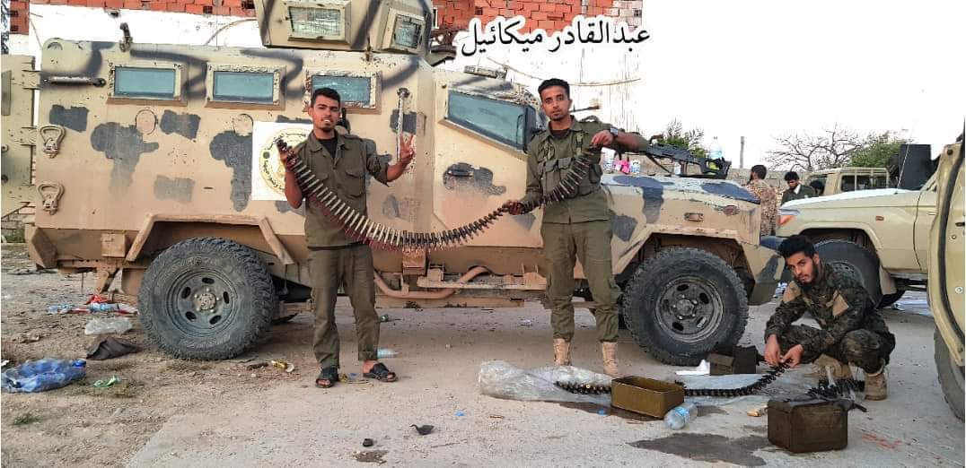 LNA armored vehicles Southern Tripoli: Palmaria 155 mm Self-Propelled Howitzer - @STREITGroupOFL Cougar APC - KADDB AlWahsh APC - Panthera T6 APC   
