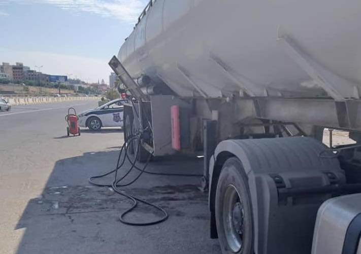 Brega Oil Marketing Company has initiated mobile refueling services in Tripoli to end long queues of motorists at fuel stations   