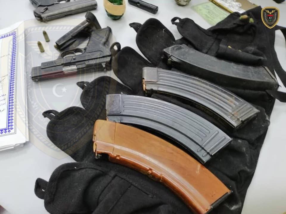 Libya GNA security forces arrested three suspected AQ members in the outskirts of Tripoli.  They seized one AKMS, two AKMs (could be Romian), Libyan made Makarov, 9mm pistol, two F1, one RGD-5 and a M67 grenade. Also ammo, mags (one Russian RPK mag) and a bulletproof vest