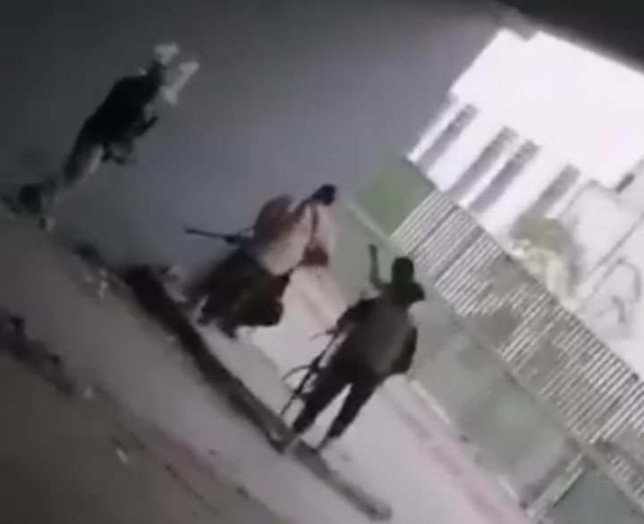 Armed men in Tripoli attempting to seize some instituations