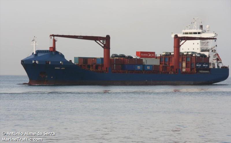 Turkish cargo ship ROSELINE with armored vehicles, air defence systems and tanks is arriving to Misrata port from Korfez, Turkey 