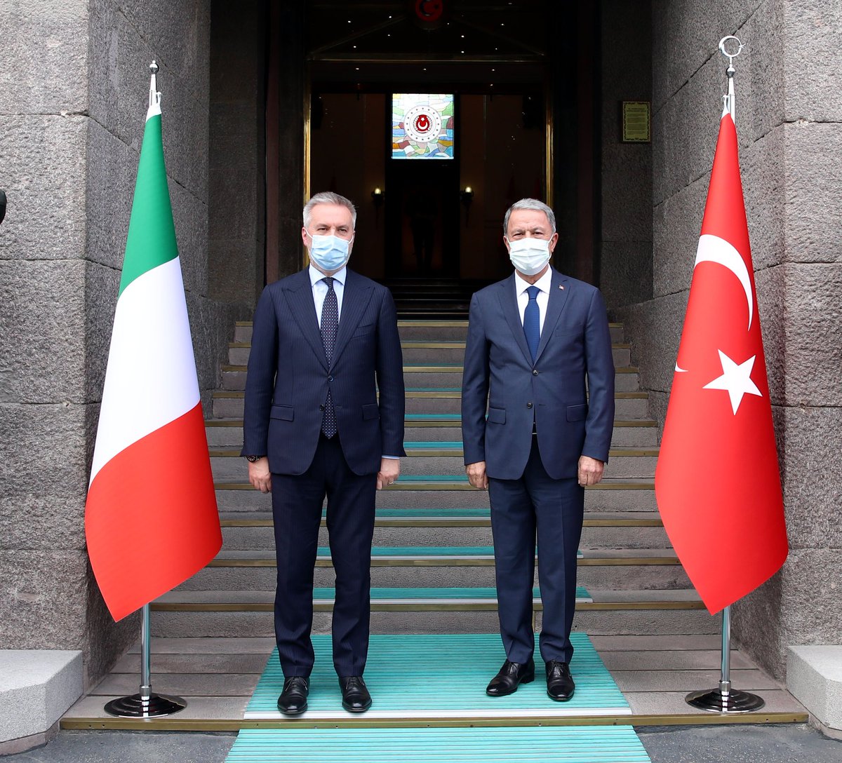 Turkish defense minister Hulusi Akar has welcomed his counterpart from Italy for talks over Libya