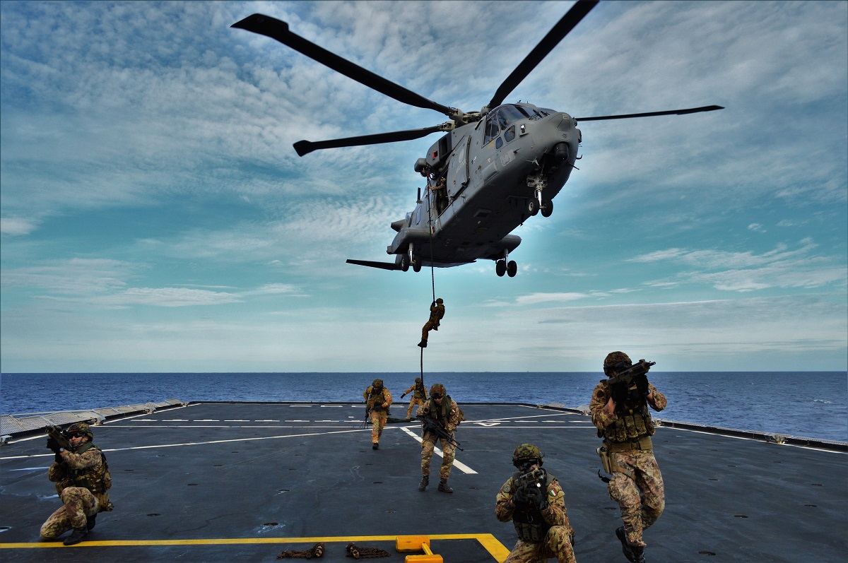 Operation Irini has its FlagShip provided by the @ItalianNavy, a Landing Platform Dock. From San Giorgio, the Force Commander, the Italian Read Admiral @ettore_socci, leads the naval and air assets deployed
