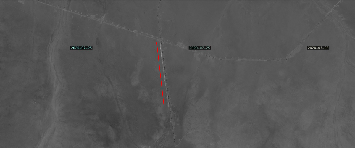 Geolocation/July 25th sat image of newly constructed berms south of Qasr Abu Hadi 30.779948,16.544981