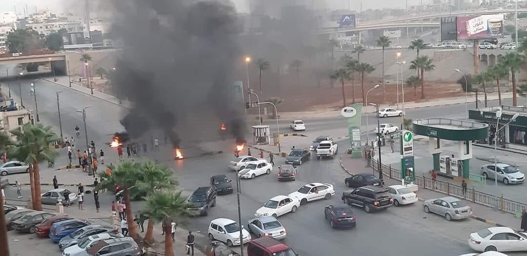 Protests in the Sidi Hussein area and Jamal Abdel Nasser Street in Benghazi over the increasing power cuts after Sanallah diverted a diesel tanker intended to feed the city's stations to another destination.