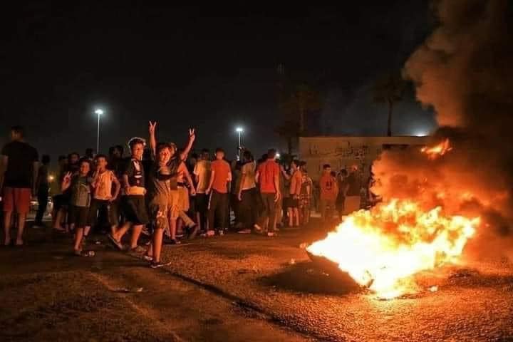 Protesters in Benghazi set fire to tyres in the second night of protests over the deteriorating living conditions