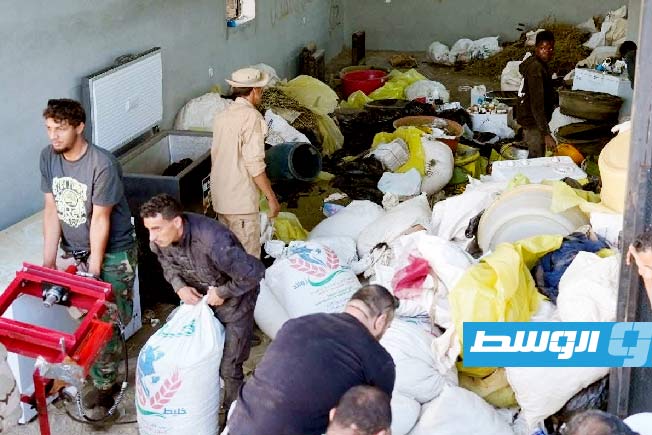 Counterterrorism Division: 5 tons of hashish seized during a raid in the Tacnis area (127 km east of Benghazi)
